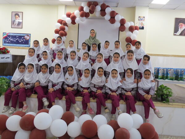 جشن الفبا در مدرسه دخترانه امام خمینی(ره) بجنورد