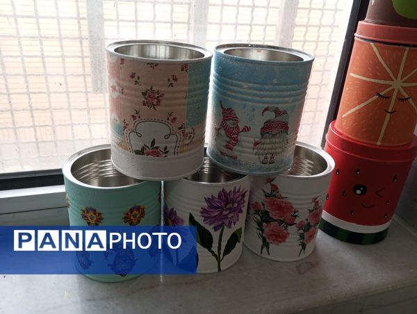 بازدید دبیرستان خدیجه شهرستان شیروان از هنرستان‌های حضرت معصومه(س)، محمودیه وگوهرشاد همزمان با هفته آشنایی با مشاغل