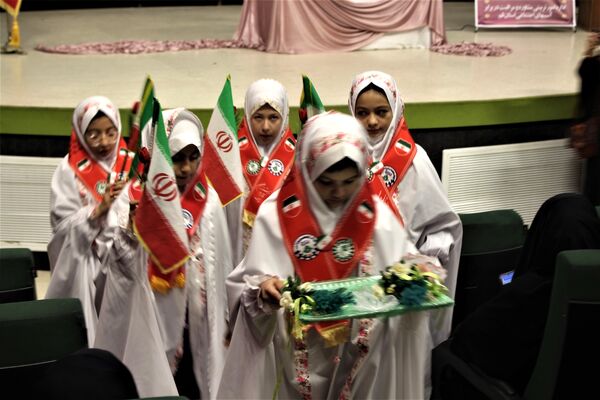 همایش مربیان تربیتی و مشاوران جهادی آموزش و پرورش قم