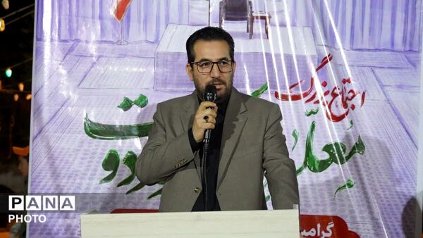 حضور مدیر کل خراسان شمالی در هفتاد و سومین شب از اجتماعات شبانه در شهر غلامان
