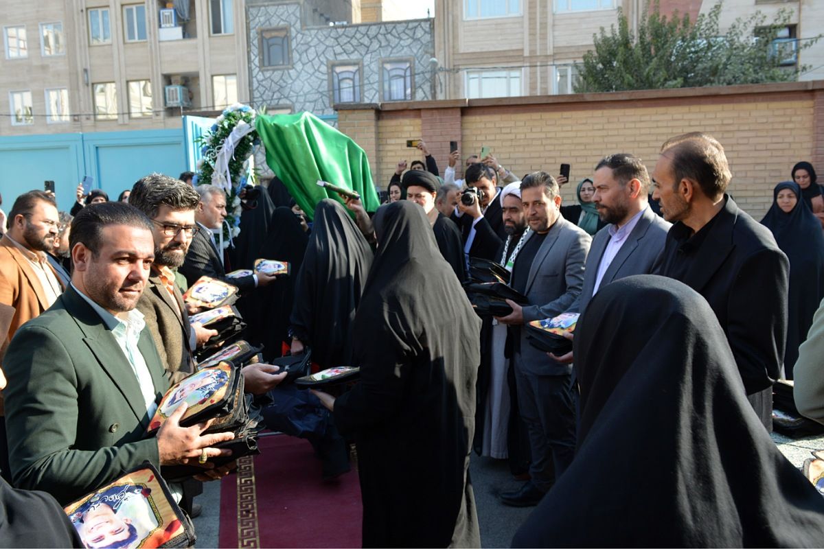 بدرقه دانش‌آموزان بهارستانی به راهیان‌نور