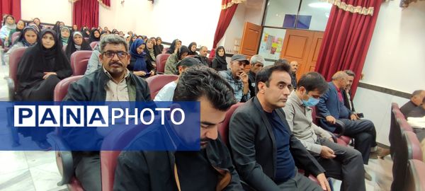 انتخابات انجمن و اولیا و مربیان مدرسه نمونه دولتی فرزانگان شهرستان شیروان 