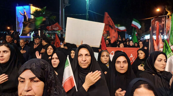 اجتماع بزرگ عزاداران حسینی در میدان امام خمینی (ره) کوهدشت 