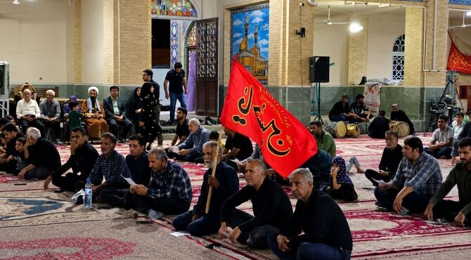 حسینیه میونگاه بافق میزبان مراسم رهبر شهید ایران