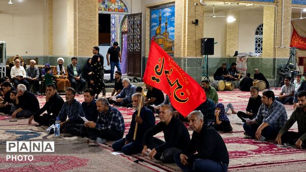 حسینیه میونگاه بافق میزبان مراسم رهبر شهید ایران