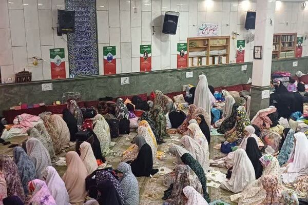 حضور دانش‌آموزان معتکف ناحیه دو شهرری در جلسات بصیرتی