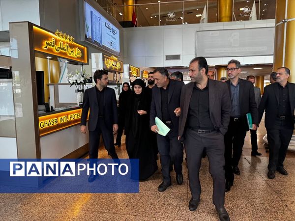 بازدید وزیر راه و شهرسازی از روند خدمات‌رسانی زائران در ایام پایانی دهه صفر