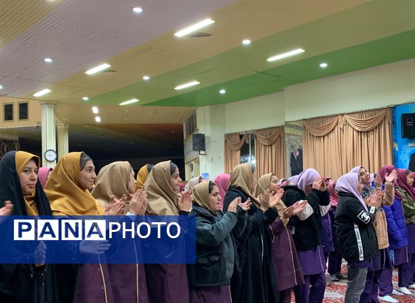 دختران ملاردی در اردوی سیاحتی زیارتی مشهد 