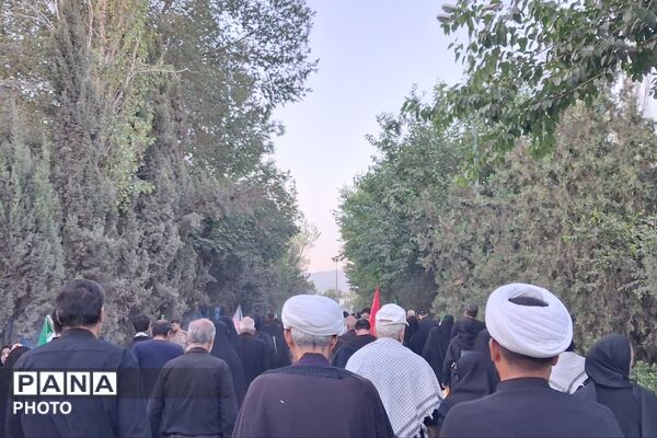 اینجا مصلاست؛ جایی که تاریخ از میان اشک‌ها عبور کرد
