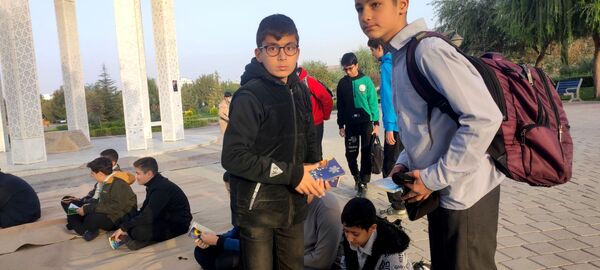زیارت عاشورا و غبار روبی مزار شهدای گمنام نیشابور