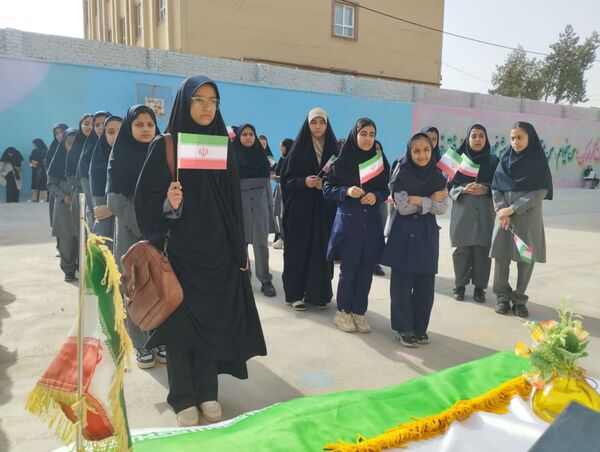  جشن جوانه ها در دبیرستان رفعت کاشمر
