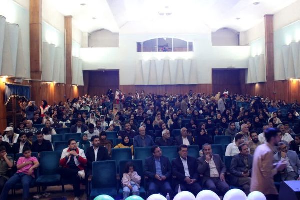 آیین تجلیل از جوانان، امدادگران، داوطلبان و مربیان هلال احمر کاشمر