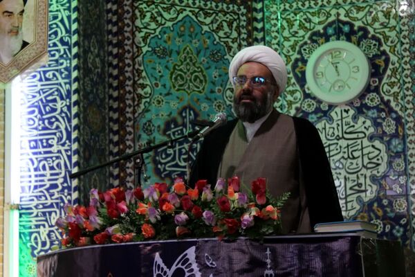 تجلی پیوند مدرسه و مسجد در خاتم