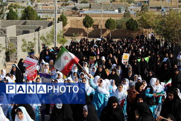 برگزاری راهپیمایی ۱۳ آبان در شهر درق 