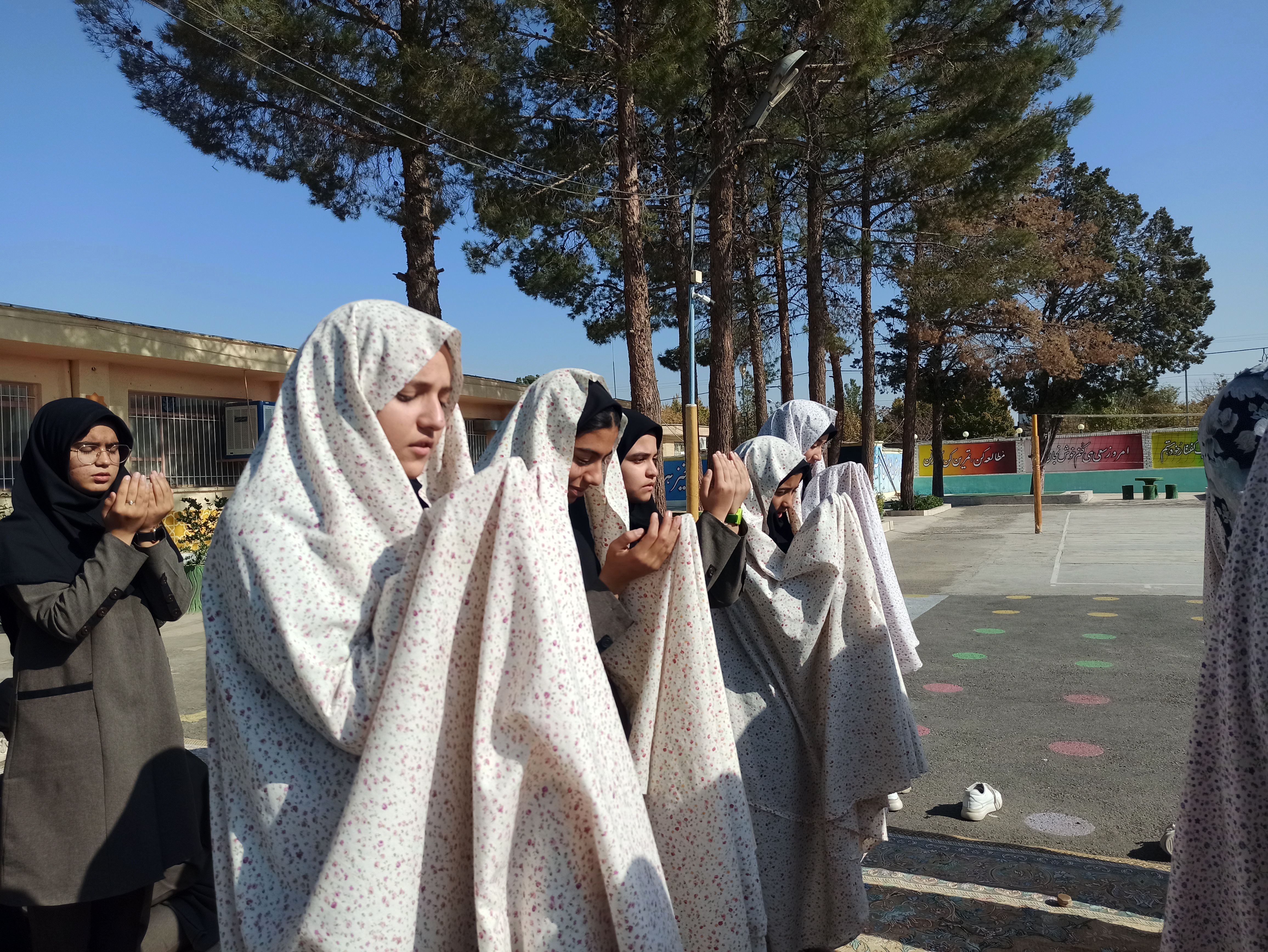 برگزاری نماز باران در شهرستان کاشمر