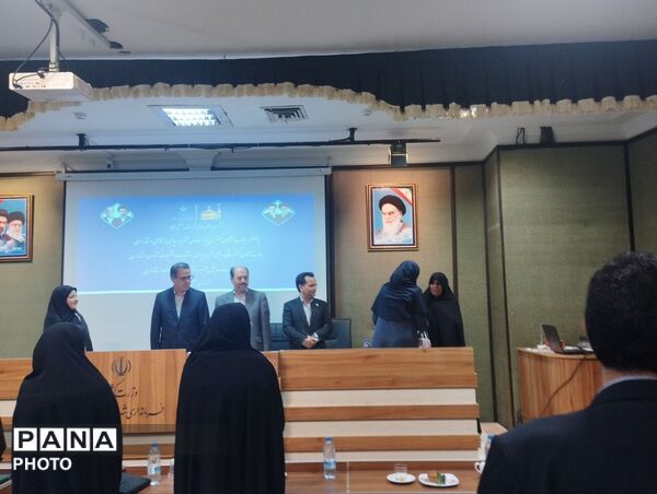 نشست اختصاصی بانوان خلیل‌آباد با معاون سیاسی اجتماعی استانداری خراسان رضوی