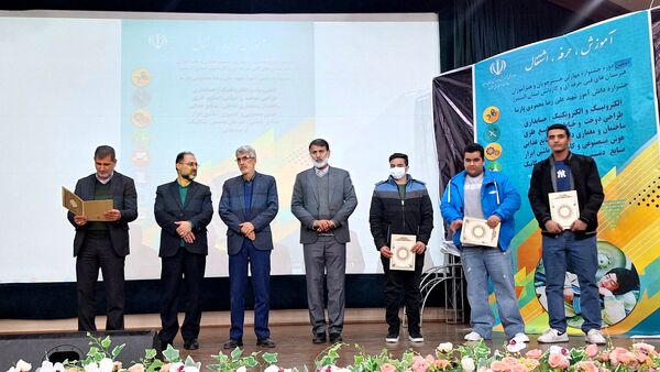 اختتامیه نمایشگاه شهید محمودی پارسا در استان البرز