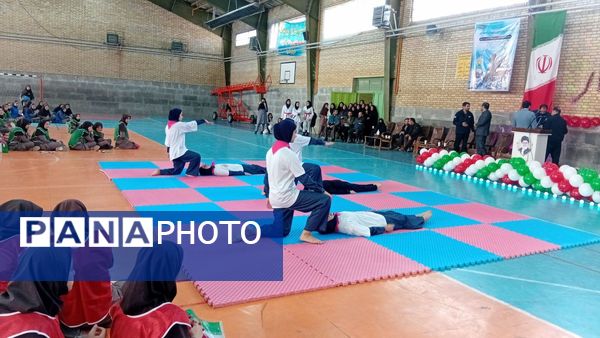 برگزاری المپیاد ورزشی در کبودرآهنگ با تأکید بر تلاش علمی و هوشیاری دانش‌آموزان