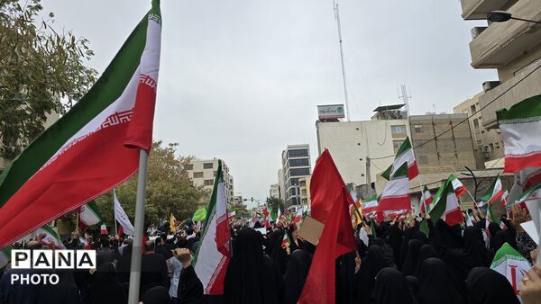 اجتماع باشکوه «جنگ رمضان» در بندرعباس 