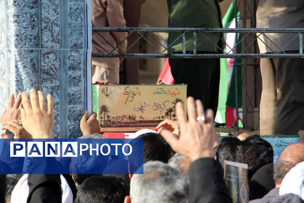 آیین تشییع لاله‌های فاطمی در قم