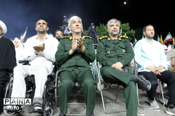 جشن ۲ هزار نفری تکلیف دختران یزد