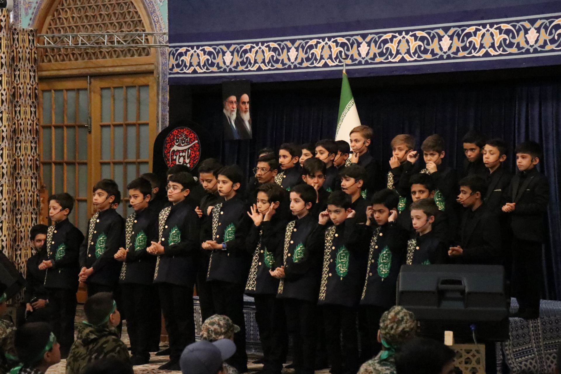 طنین «احلی من العسل» در حرم؛ عهد دوباره نوجوانان با عاشورا
