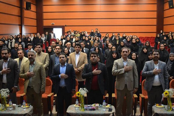 مراسم اختتامیه طرح و برنامه‌های آموزشی در بهارستان 2
