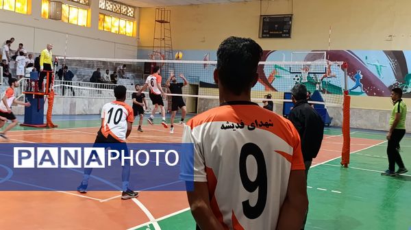 افتتاحیه مسابقات والیبال به‌مناسبت دهه مبارک فجر در نیشابور