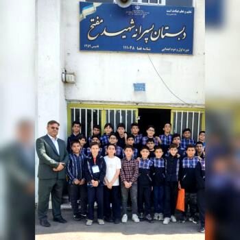 دانش‌آموزان کلاس ششم دبستان شهید مفتح به پویش آزادسازی زندانیان پیوستند
