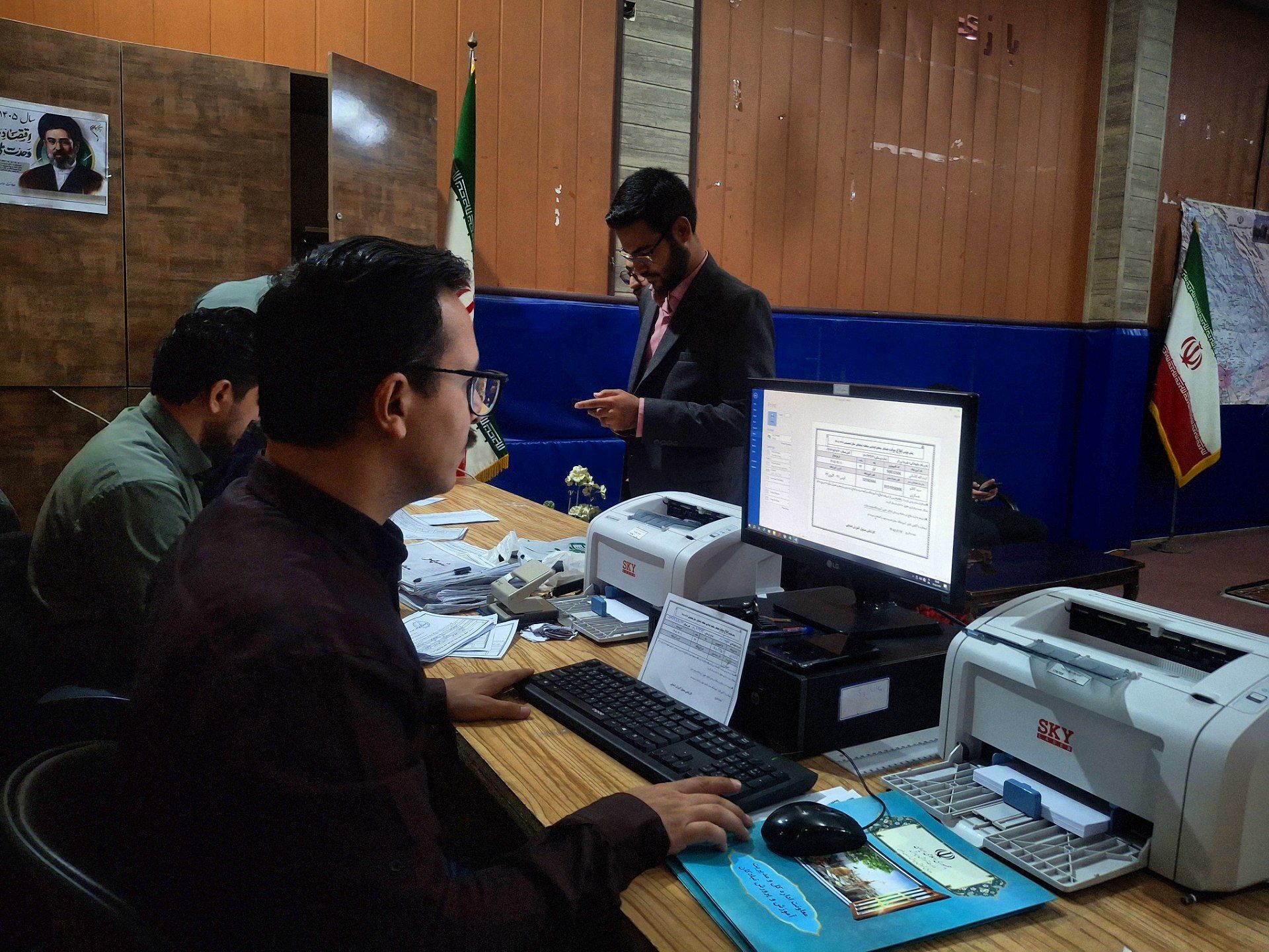 مرحله دوم سازماندهی نیروی انسانی آموزش ابتدایی با هدف توزیع مطلوب نیرو در تبادکان