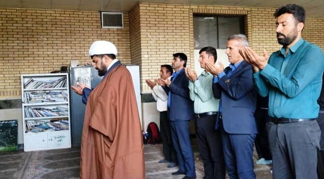 اقامه نخستین نماز جماعت در دبیرستان متوسطه اول حجاب دیشموک