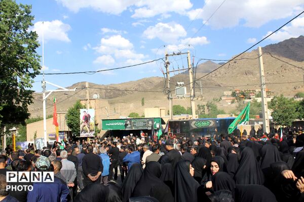 خاکسپاری دو شهید جنگ سوم در گلزار شهدای روستای فردو