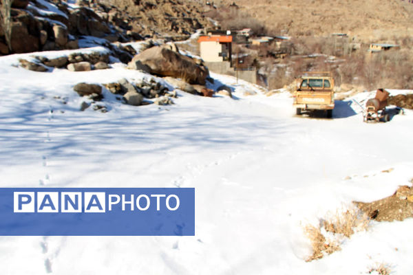 روز برفی و دل انگیز ده‌بالا یزد