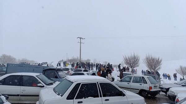  برف بازی مردم نیشابور در روستای برف ریز 