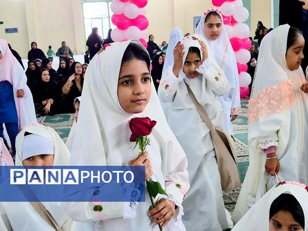 آیین سپیدپوشان؛ جشن تکلیف دختران عنبرآباد