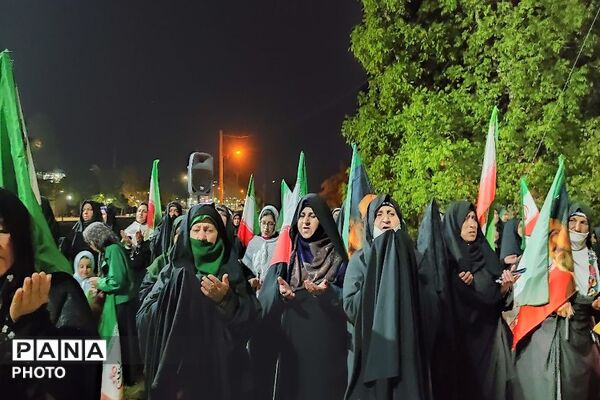 یک دنیا شاهد و مبهوت از حضور خیابانی مردم شهر بار