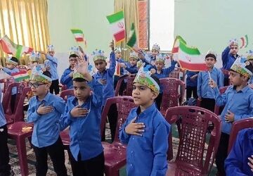 جشن شکوفه‌ها در مدارس ابتدایی شهرستان رودان