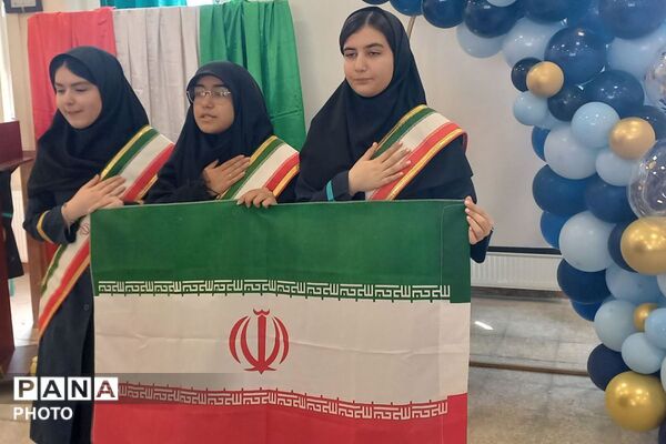 جشن جوانه‌ها در مدرسه استعداد های درخشان شهرستان ملارد 