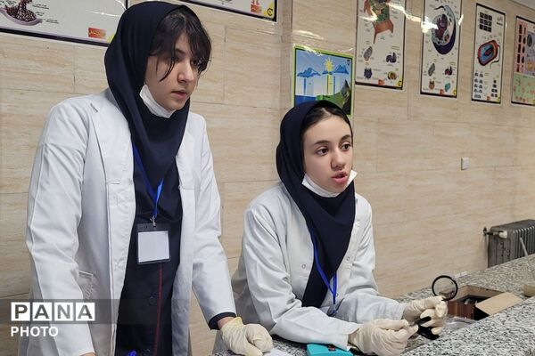 درخشش استعدادهای علمی مرحله استانی دوازدهمین جشنواره نوجوان خوارزمی در بهارستان‌دو