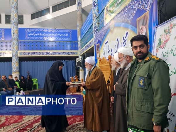 محفل انس با قرآن کریم در مسجد جامع قائمشهر