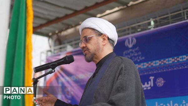 آیین گلباران محل شهادت شهید مرتضی مطهری با حضور مجید پارسا در منطقه ۱۲