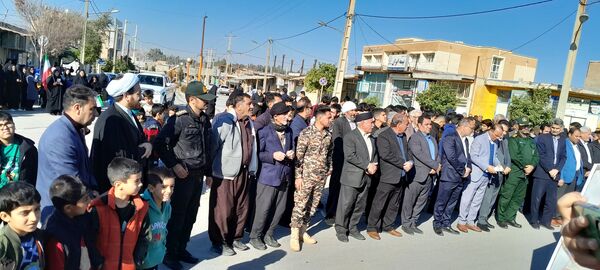 حضور دانش‌آموزان بخش سراب میمه در راهپیمایی۲۲بهمن 