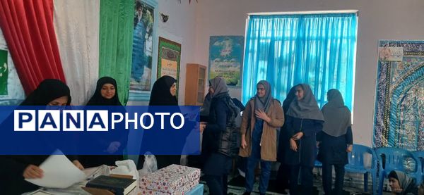 تقدیر از دانش‌آموزان برتر آموزشگاه فدک فاروج 