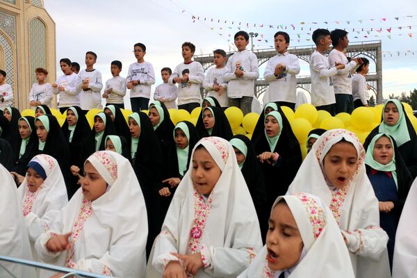 مراسم جشن روزه اولی‌ها در حرم حضرت زینب (س) خواهر امام رضا(ع)