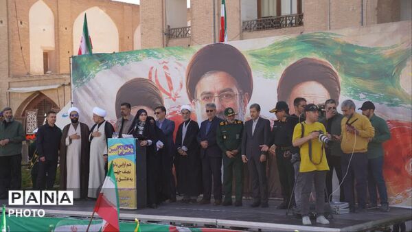 اجتماع بزرگ" دختراتو ببین" هم آوایی بانوان نصف جهان 