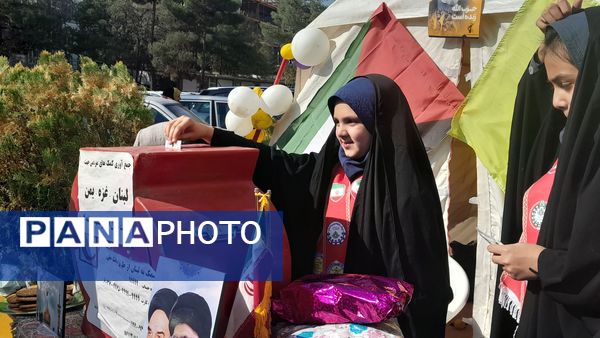 مشق همدلی دانش‌آموزان پیشتاز در آموزش و پرورش ناحیه ۶ مشهد 