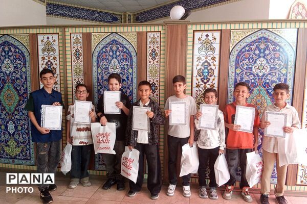 آیین تجلیل از پسران رتبه های برتر مسابقات فرهنگی و هنری و قرآن و عترت
