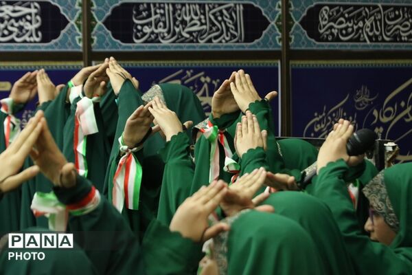دیدار مدیرکل آموزش‌وپرورش یزد با نماینده ولی‌فقیه