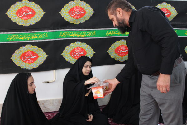 دیدار جمعی از دانش آموزان دبیرستان فاطمه الزهرا (س) با امام جمعه سملقان