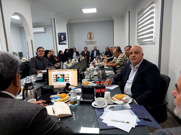 نشست مشترک مجامع خیرین مدرسه ساز خراسان رضوی با رئیس جامعه خیرین مدرسه ساز کشور